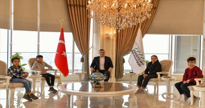 ESENYURT BELEDİYE BAŞKANI BOZKURT ÇOCUKLARLA BULUŞTU