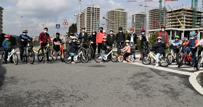 ÜMRANİYE SAĞLIKLI YAŞAMA PEDAL ÇEVİRİYOR