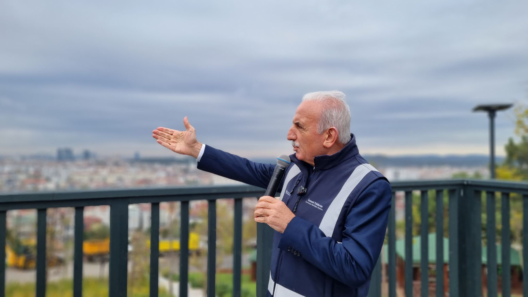 BAŞKAN İSMET YILDIRIM OSMANGAZİ MİLLET BAHÇESİNİ TANITTI BAŞKAN İSMET YILDIRIM OSMANGAZİ MİLLET BAHÇESİNİ TANITTI