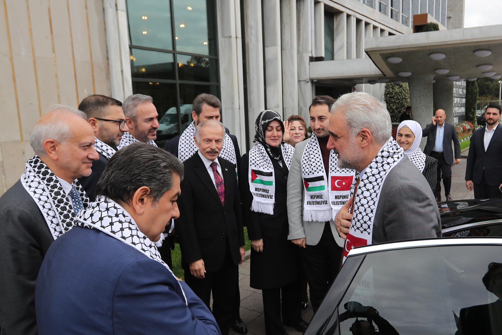 ŞAHMETTİN YÜKSEL İBB MECLİSİNDE GAZZE’DE YAŞANAN KATLİAMA İSYAN ETTİ
