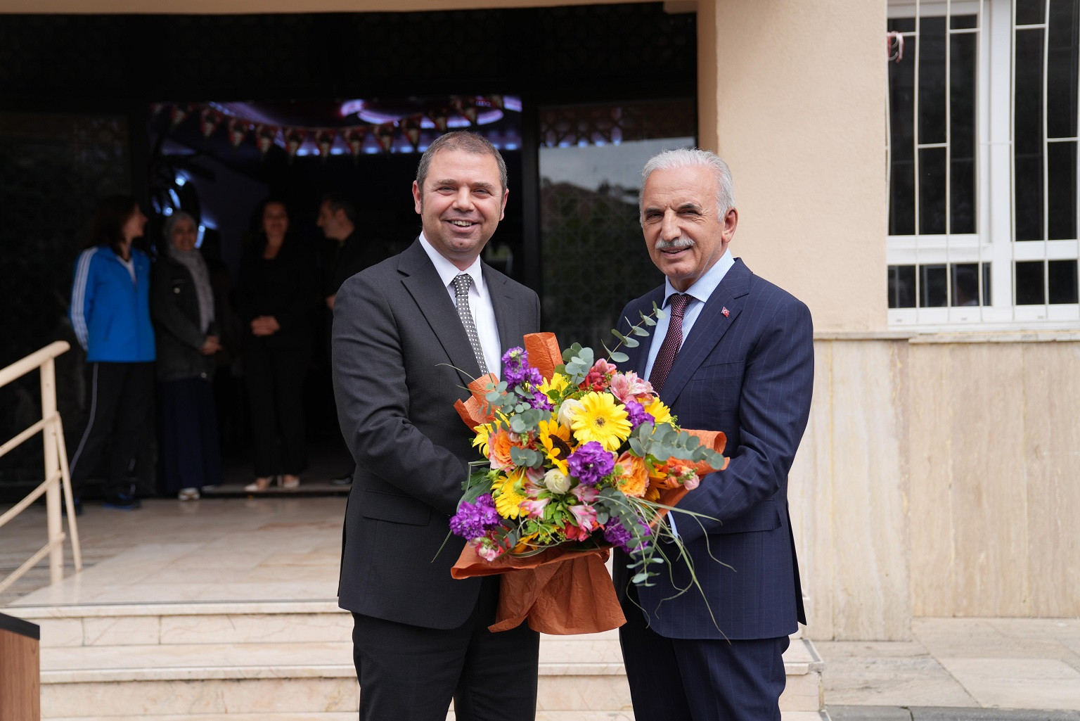 BAŞKAN YILDIRIM ÜMRANİYE’DE 11 KÜTÜPHANENİN AÇILIŞINI YAPTI BAŞKAN YILDIRIM ÜMRANİYE’DE 11 KÜTÜPHANENİN AÇILIŞINI YAPTI