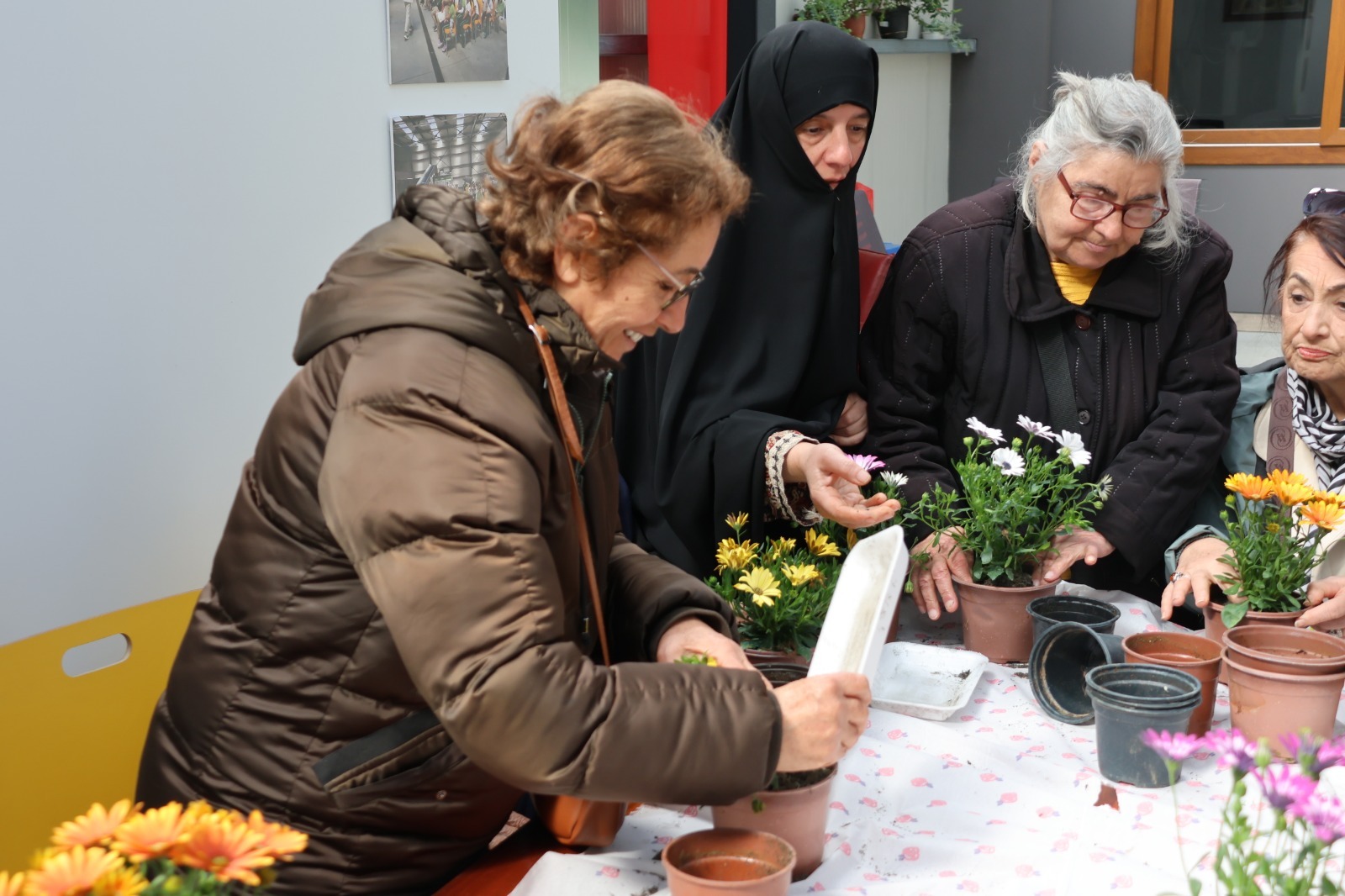 ÜMRANİYE’NİN GERİ DÖNÜŞÜM GÖNÜLLÜLERİ: BÜYÜKLERDEN DOĞAYA ANLAMLI DOKUNUŞ