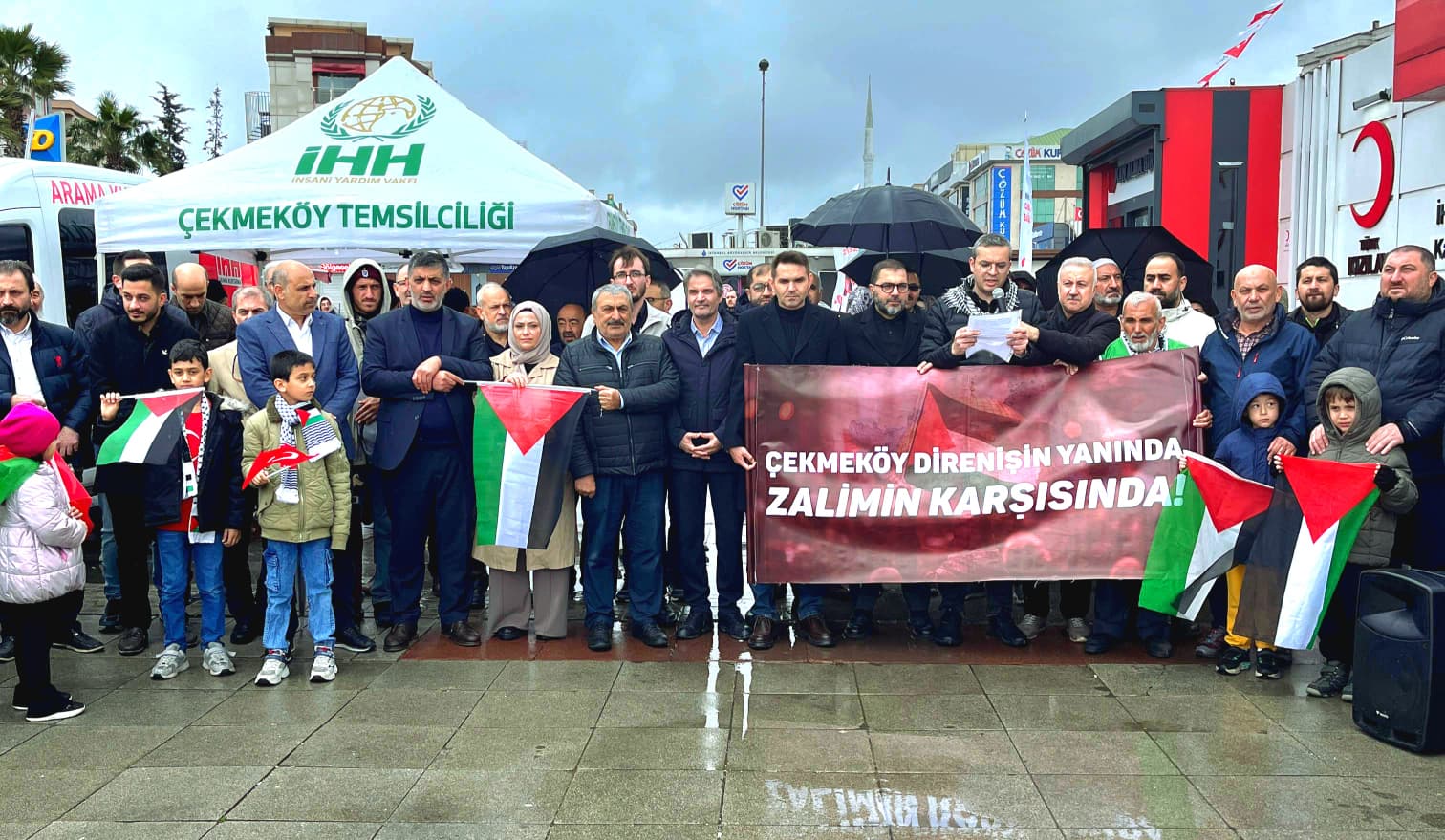 ÇEKMEKÖY’DEN DÜNYAYA DAYANIŞMA MESAJI: 