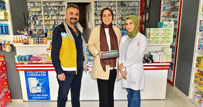 ESENYURT BELEDİYESİ’NDEN ECZACILARA KUTLAMA