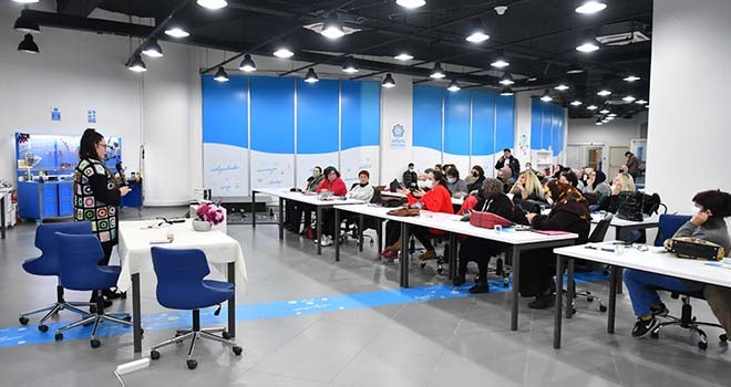 ÜSKÜDAR’LI KADIN GİRİŞİMCİLER DÜNYAYA AÇILACAK
