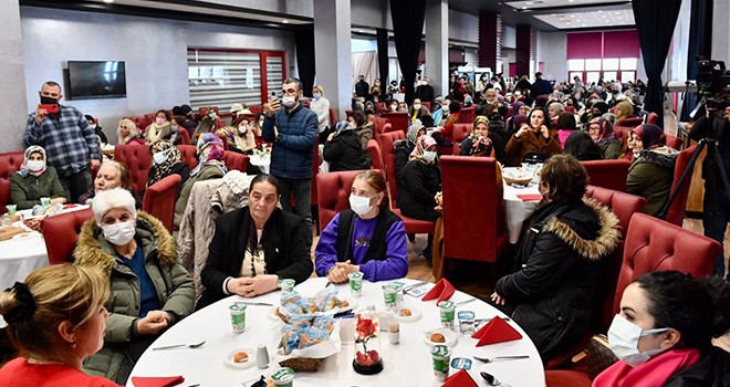 MALTEPE'DE 8 MART DÜNYA EMEKÇİ KADINLAR GÜNÜ KUTLANDI MALTEPE'DE 8 MART DÜNYA EMEKÇİ KADINLAR GÜNÜ KUTLANDI