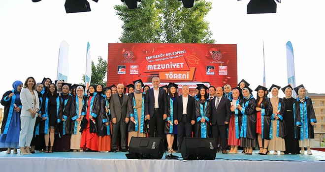 ÇEKMEKÖY’DE MEZUNİYET COŞKUSU