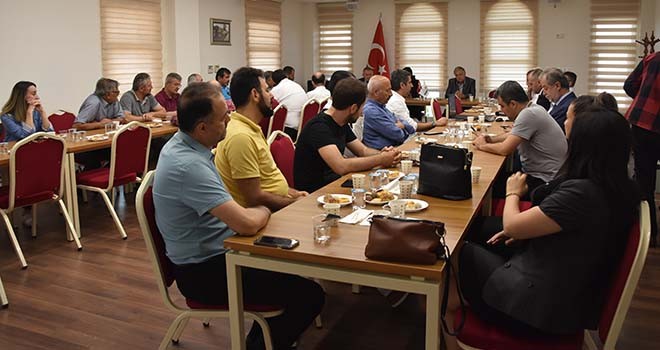 OYUNCAK KARDEŞLİĞİ” İLE 5 BİNDEN FAZLA OYUNCAK TOPLANDI OYUNCAK KARDEŞLİĞİ” İLE 5 BİNDEN FAZLA OYUNCAK TOPLANDI