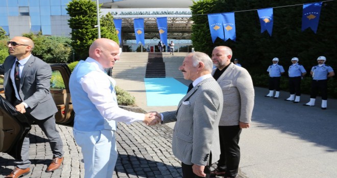 KOSOVALI KOMUTANDAN AYDINER’E ZİYARET