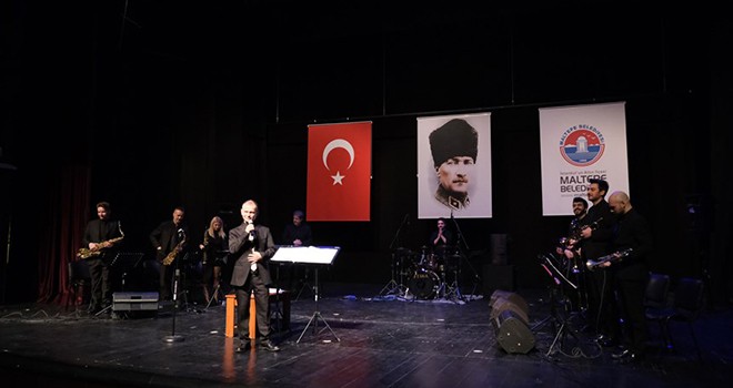 İBB BANDOSU MALTEPE'DE MÜZİK RÜZGÂRI ESTİRDİ İBB BANDOSU MALTEPE'DE MÜZİK RÜZGÂRI ESTİRDİ