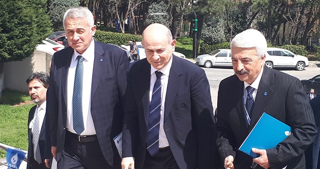 ÜMRANİYE DE DEVA DAMLALARI GÖL OLDU ÜMRANİYE DE DEVA DAMLALARI GÖL OLDU