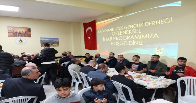KAĞITHANE BİTLİSLİLER DERNEĞİ İFTAR SOFRASINDA BULUŞTU KAĞITHANE BİTLİSLİLER DERNEĞİ İFTAR SOFRASINDA BULUŞTU