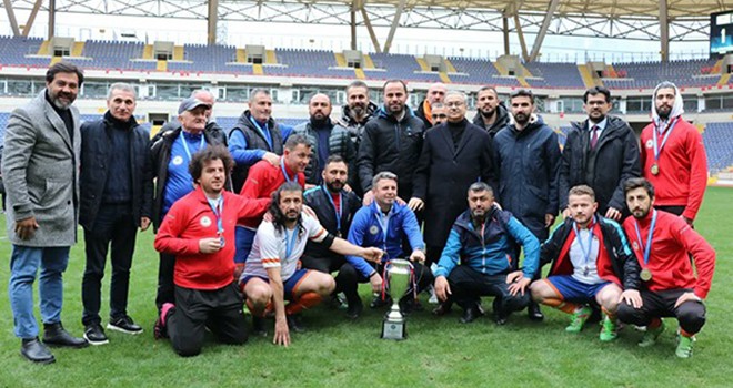 ÇEKİSDER FUTBOL’DA TÜRKİYE 2. OLDU ÇEKİSDER FUTBOL’DA TÜRKİYE 2. OLDU