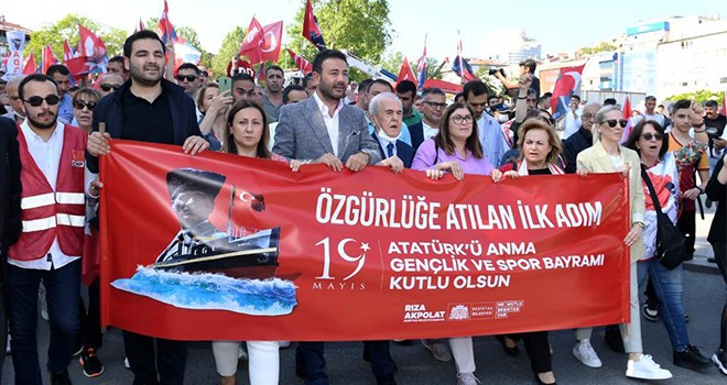 BEŞİKTAŞ’TA BAĞIMSIZLIK İÇİN İLK ADIM YÜRÜYÜŞÜ COŞKUSU